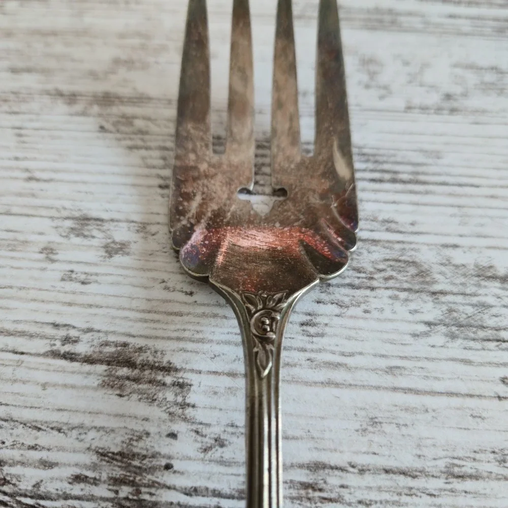 Vintage 1881 Rogers Oneida Ltd. Enchantment Silverplate 3-Tine Serving Fork